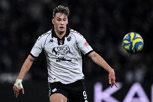 莫雷托：不排除国米再度外租P-埃斯波西托的可能 紫百合有意球员