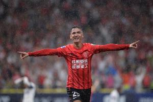 博主：21岁成都蓉城中场木塔力甫已跟随青岛西海岸训练