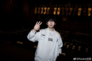 rookie赛后发文：4000杀 纪录越多越好 胜场也要多多