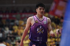 陈国豪留粤？媒体人回复广东网友：有什么吃什么吧