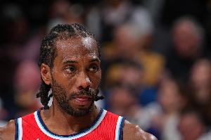 名记：整个联盟都对小卡事件很愤怒 要求NBA深入调查&严惩不贷