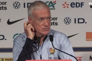 德尚：我特别为登贝莱和杜埃感到难过，我们始终考虑球员的感受