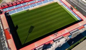 球场容量仅6000人！阿斯：仅部分巴萨球迷可申请购买对瓦伦的门票