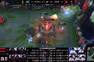 AD差距太大了！Leave面对Hope首局打出4.5K经济差距 取得9/3/4豪华战绩