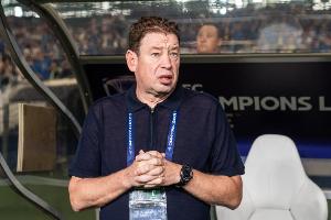 记者：申花大概率“以不变应万变”，继续442菱形中场对阵泰山