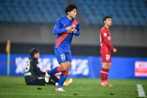 媒体人：申花角球绝对是阿森纳真传，变化路数像打出的争议也像