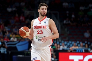 土耳其主帅：申京可能是NBA大个子中最出色的传球手之一