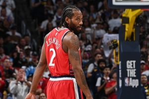 这是为何？Lowe：快船队正在举办一场所有球队律师参加的会议