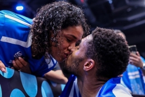 妻子深情表白字母：我的男人 你的一切成就都是靠自己努力得来的