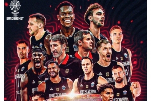 连续在世界大赛夺金！施罗德晒照：欧洲冠军！