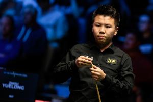 周跃龙4-2逆转霍金斯，晋级斯诺克英格兰公开赛8强