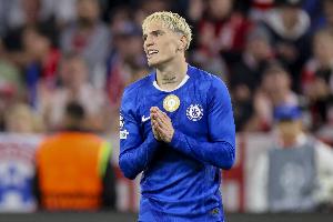 阿媒：加纳乔意识到在阿根廷位置并不稳固，亲自联系斯卡洛尼询问