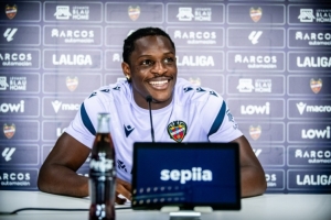 下一个神锋？莱万特前锋艾永5场西甲轰3球3助，夏窗曾获巴萨关注