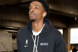 赫伯特-琼斯表示不在意穿着！哈特喊话：别老土 穿迪奥戴闪的！