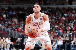 武切维奇半场出战16分钟 8中3&三分2中1拿到9分7篮板