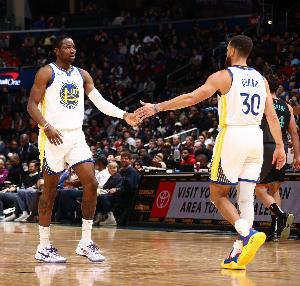 湖勇大战来袭！勇士揭幕战首发：库里/波杰姆/巴特勒/库明加/追梦