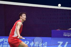 法国羽毛球公开赛男单次轮：李诗沣战胜朱利安 晋级8强