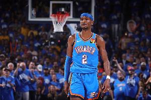 本赛季首个50分就这么来了！亚历山大爆砍51分 双加时还没结束