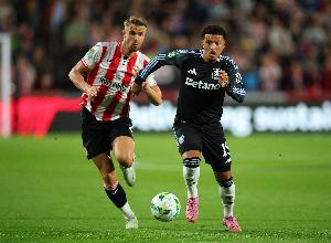 难受…25岁桑乔赛季仅4次出场“004”，英超至今8分钟3次枯坐板凳