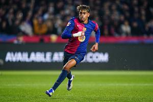 世体记者：亚马尔与姆巴佩的对决要来了，上赛季前者占得上风