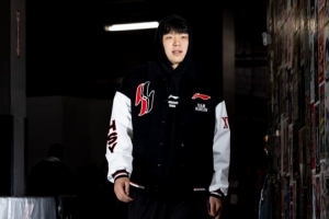 工作室晒杨瀚森进场视频：今日份OOTD！Handsome Yang有点酷