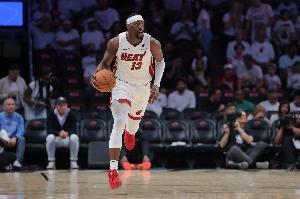 得分已经上双！阿德巴约首节7中4拿到10分4板1助