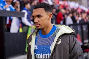 依旧没有首发！阿斯报：阿隆索对阿诺德的使用在皇马内部引发惊讶