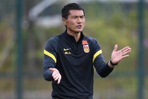 邵佳一探班U22国足重逢老友 9人归来鲁沪新星伤退