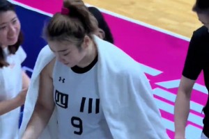 李梦全运会比赛中的那些突破 这体格谁顶得住啊？