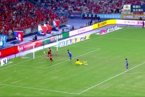 真拼啊！苏超南通队后卫黄蒋大亚上演门线极限解围