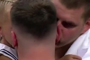 本来是一家人！塞尔维亚击败斯洛文尼亚 约基奇赛后亲吻东契奇