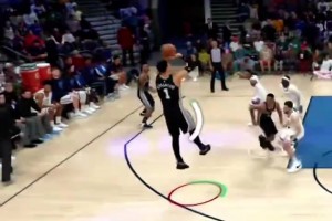 NBA 2K26里文班亚马这夸张的背身投篮，这让人怎么防？