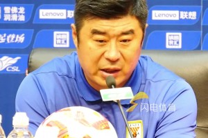 太谦虚了！泰山主帅韩鹏：我和邵佳一可能差一个级别吧