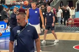 赛前热身懒懒散散，比赛狂砍39分，这就是NBA第一人约基奇