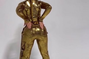 哈登女友这身材确实丰满，是登哥喜欢的类型！