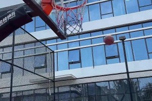 为了争夺儿子的监护权，PJ-华盛顿与前妻爆发激烈争执！