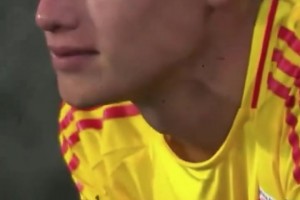 J罗也是主场谢幕？比赛结束前J罗含泪，赛后独坐球场