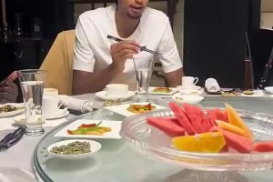 姓文的速速归化文班亚马此前开嗓秀中文，居然会唱一剪梅