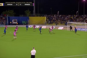 什么水平❓️25岁华裔球员陈达毅世预赛半场梅开二度