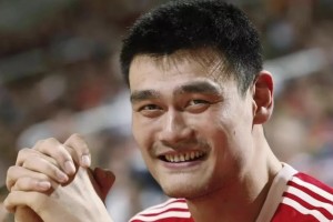 杨毅：姚明最喜欢打的就是戈贝尔那样的 你高不过我体重还没我重