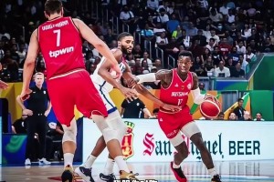 杨毅：德国现在能和美国打速度，人家造变形金刚了，我们还盖长城