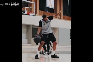 完美的开局！马刺近期的队内训练！你觉得他们这赛季能走多远？