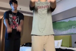 奥尼尔：巅峰字母哥比巅峰的我更强 对比以前比赛一直在进化